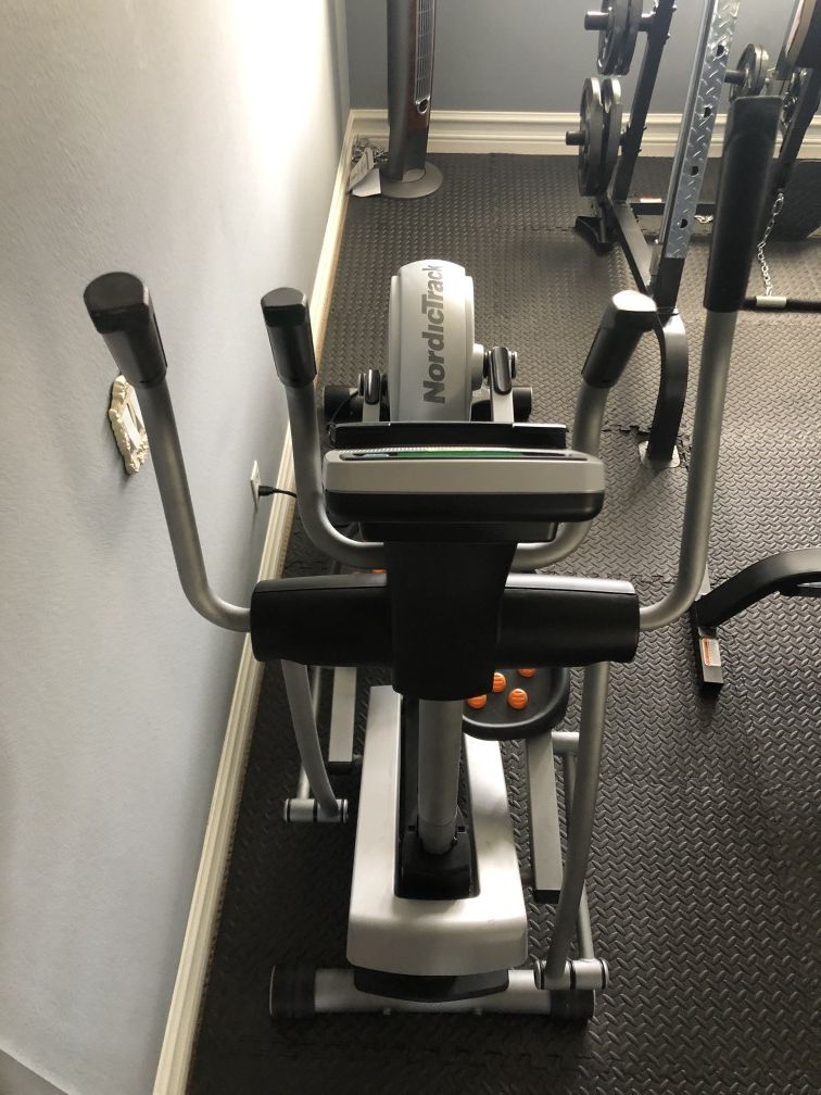 NordicTrack E7.1 Elliptical for Sale in Las Vegas, NV OfferUp