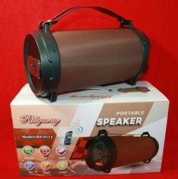 Rechargeable Bluetooth wireless sd card,usbflash drive fm radio speaker