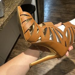 Guess Heels Size 5.5