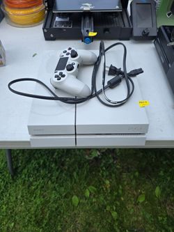 Playstation 4 (CUH-1115A)
