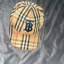 Burberry hat