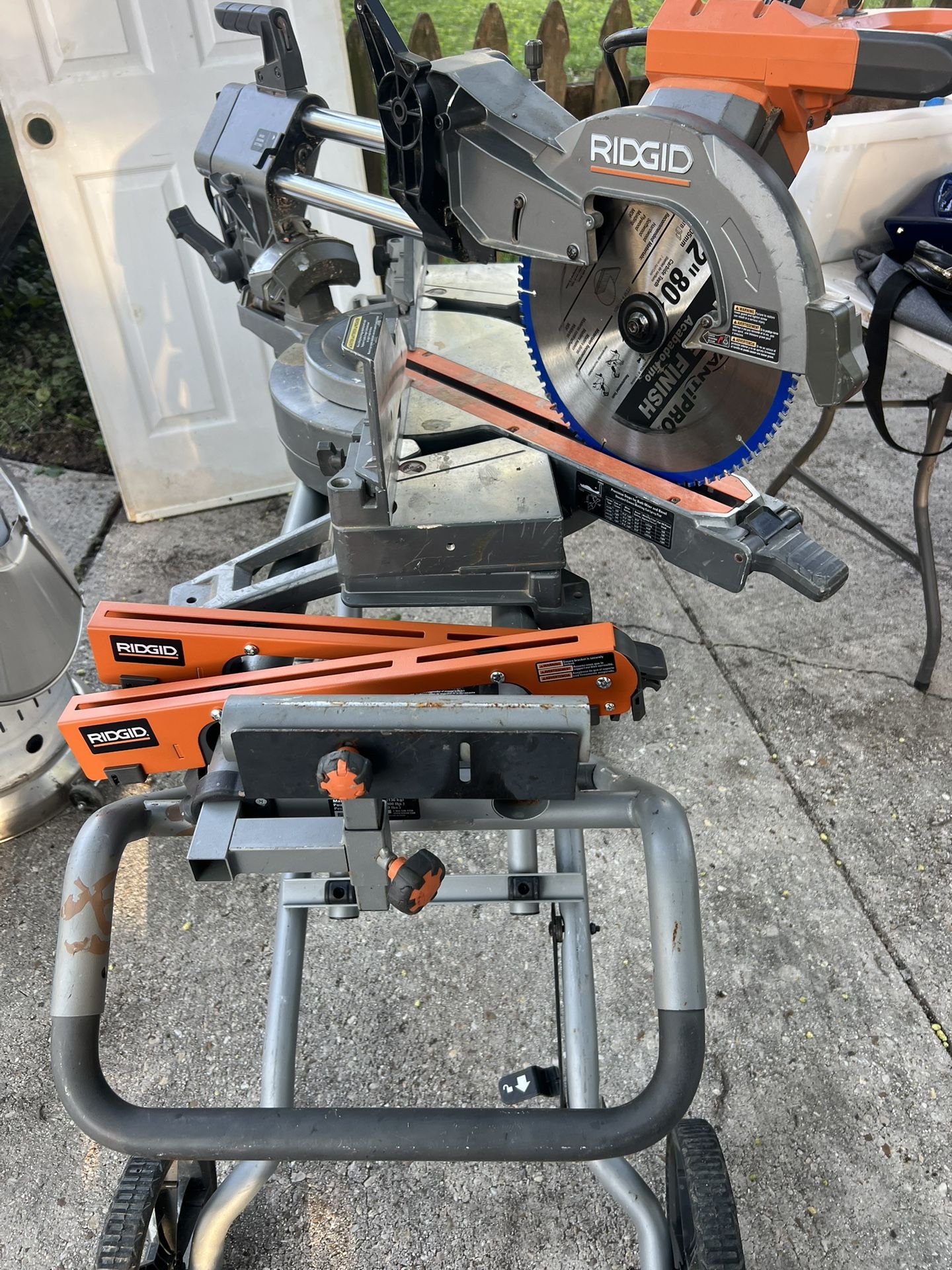 RIDGID R4221 miter saw 12” sliding W/ miter saw utility vehicle