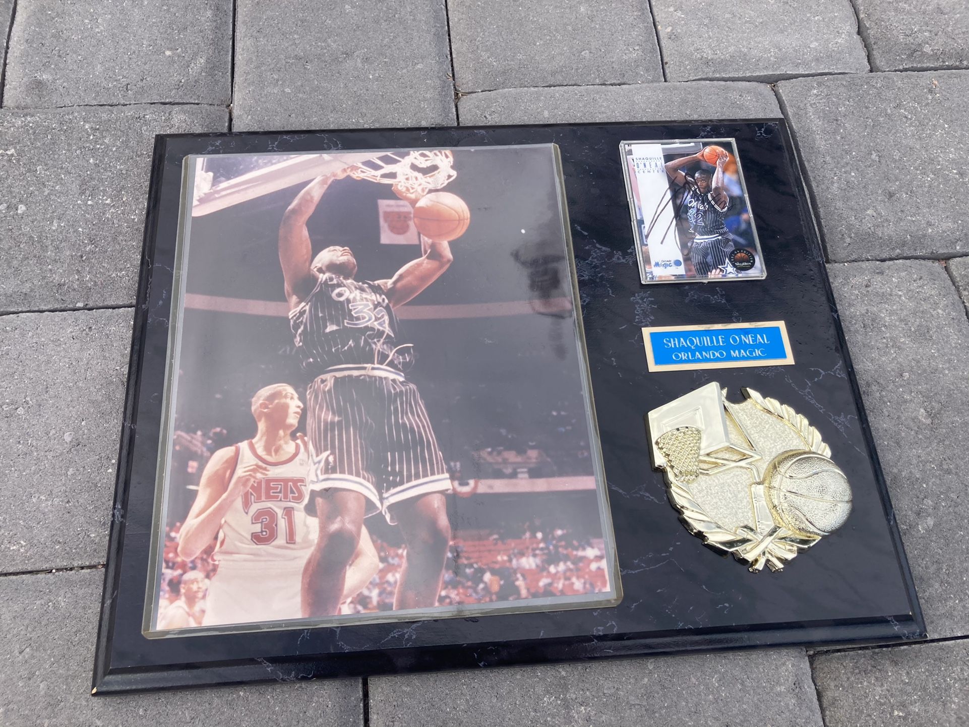Shaq Signed Card & Plaque