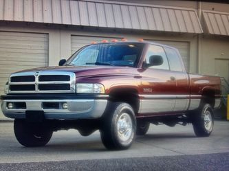 Classic Ram Dodge Ram 2500HD SLT –