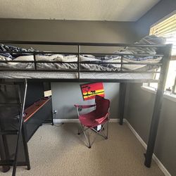 Bunk beds With Gaming Station 