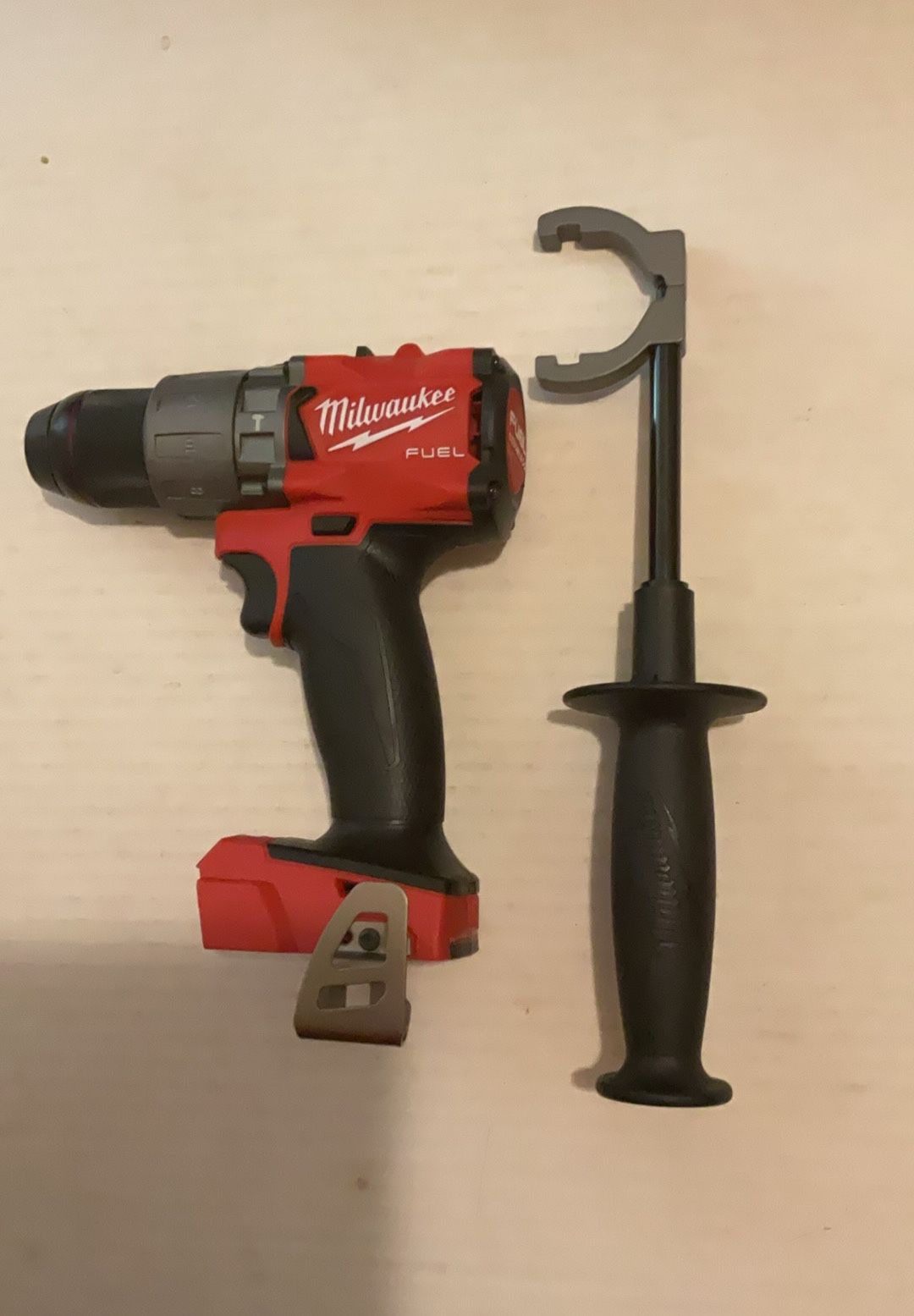 Brand New Milwaukee M18 Fuel Brushless 1/2” Hammer Drill Driver .         120 Firm on Price.         120 Firme en Precio.