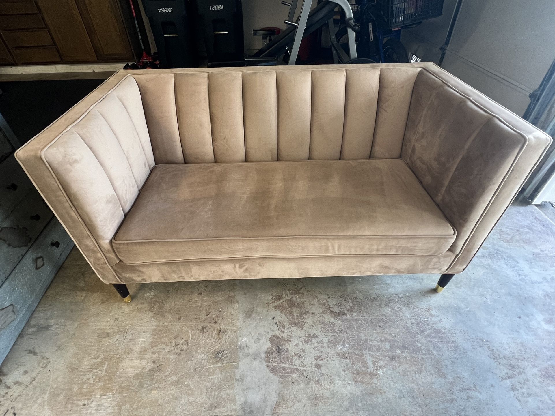 Mid-century Modern Glam Tufted Loveseat