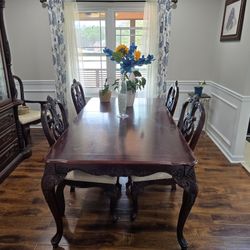 Complete Dinning Room Set Everything included In The Photo Except Dishes 