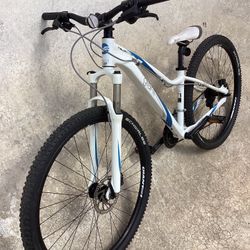 GIANT TALON 29er 1 W MOUNTAIN BIKE HYDRAULIC DISC BRAKES W / LOCKOUT 