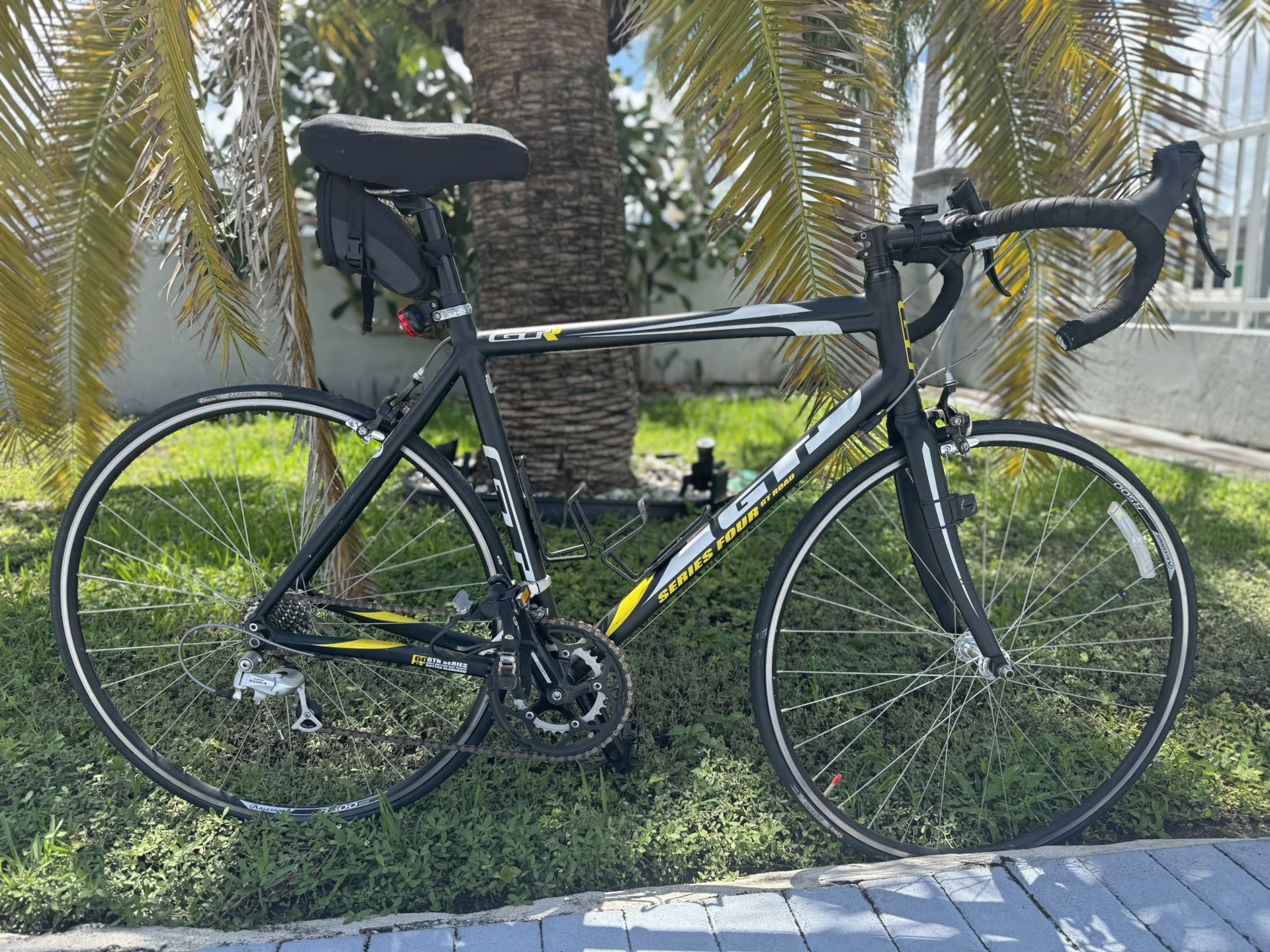 GT GTR Series Four road bike