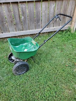 Scott's Broadcast Spreader mini