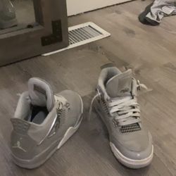 Jordan 4s Size 7