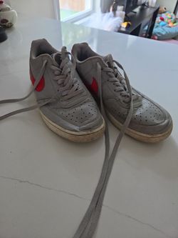 Nike Court Vision Low Gray/Red Size 9 (Beaters)