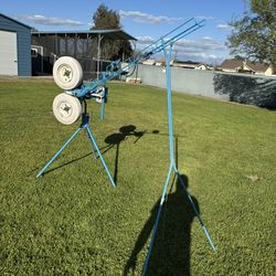 Jugs Pitching Machine W/ Feeder