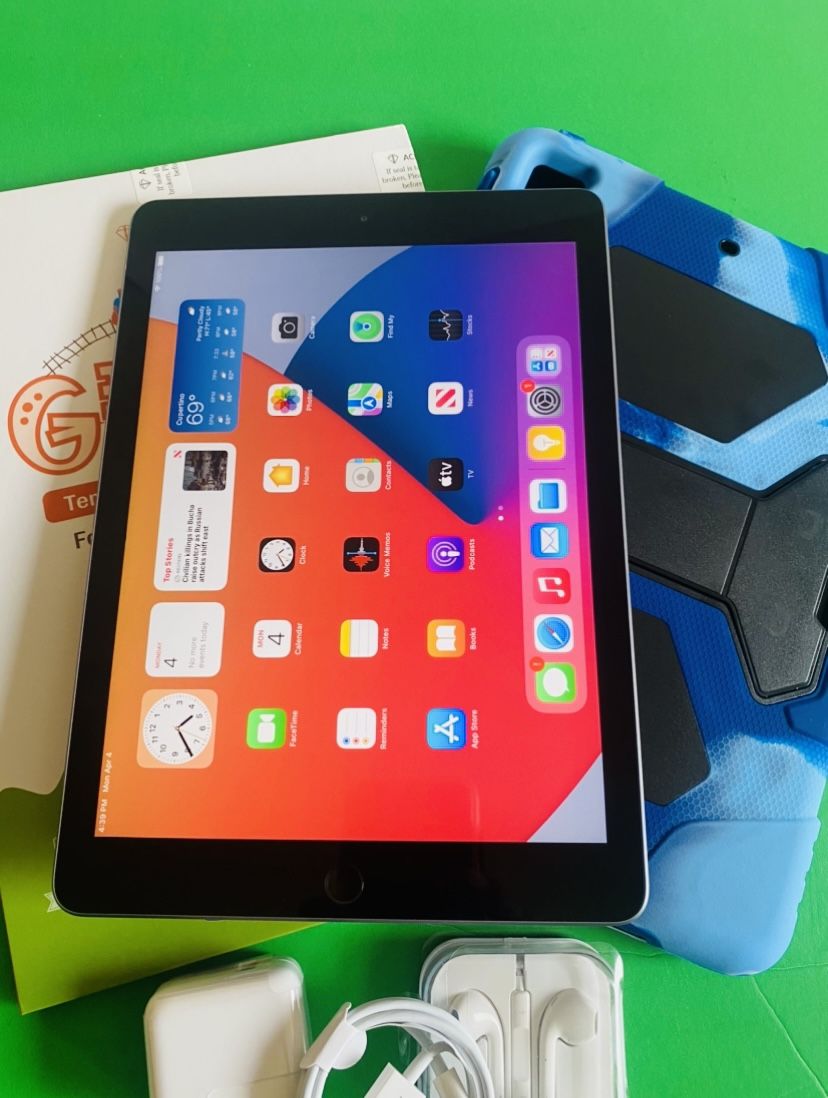 64GB Apple IPad Air 2 (9.7” Retina / Touch ID / Latest iOS 15) with complete new Accessories (Thinnest ipad ever) (128GB $259)