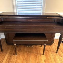 Baldwin Acrosonic spinet piano