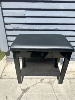 Small storage piano bench
