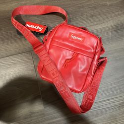 Supreme Men’s Leather Side Bag (ss23)