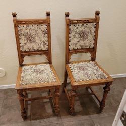 Set of 2 Antique oak chairs from Germany 