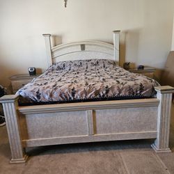 Queen Mattess Bed Set Or Otems Sold Separately 