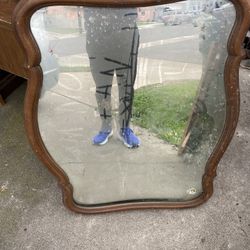 Antique Mirror 3ft X 2ft $10