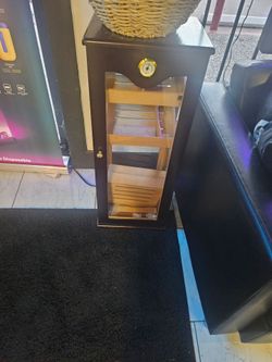 CIGAR  HUMIDOR  FOR SALE