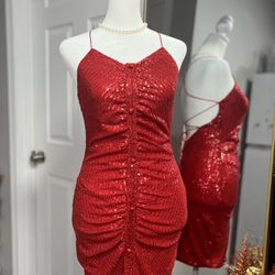 Sequinned Bodycon Cocktail Dress
