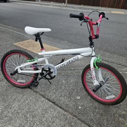 Kid Bike BMX Magna, 20", Like New 