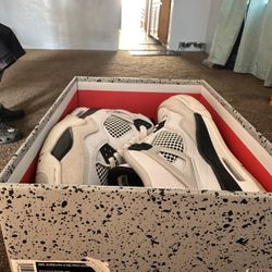 Air Jordan 4 Retro (GS) 7Y