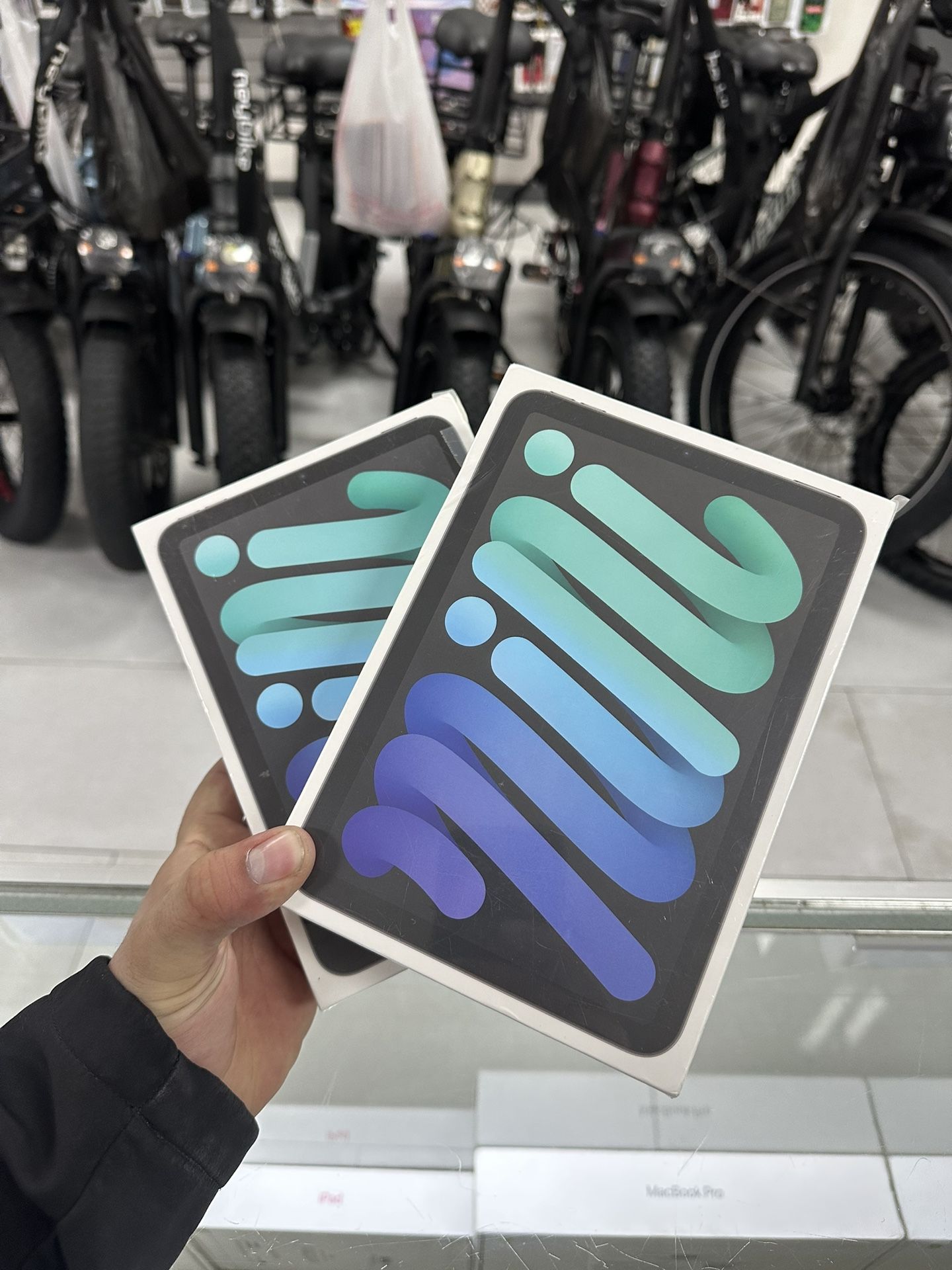 iPad Mini 6th Gen 64GB New! Finance For $50 Down Payment!!