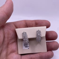 Diamond & Gold Earrings (0.65 C.t) Certified!
