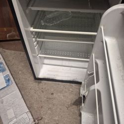Mini Refrigerator 