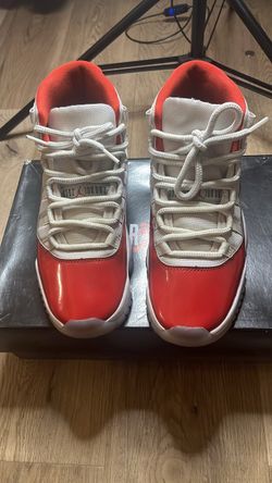 Air Jordan 11 Retro Cherry Size 8.5