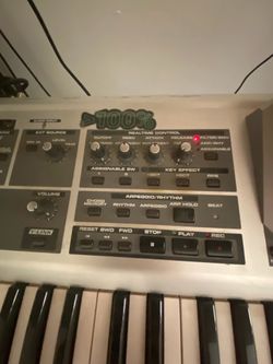 Keyboard/Synthesizer