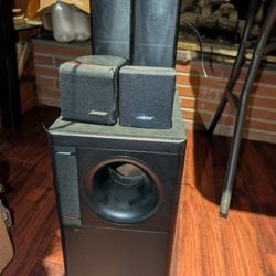 Bose Acoutamass 5  With 4 Speakers