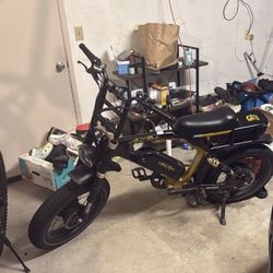Ariel Rider Grizzly E-bike 