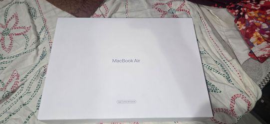 Mackbook air 13inch M5 512