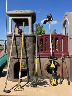 Dewalt 20V MAX Brushless Cordless Battery Powered String Trimmer (Tool Only)