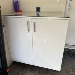 Custom Glossy White Cabinet 