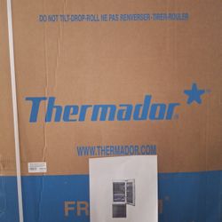 Thermador 30 Inch Built In Bottom Mount Freezer Refrigerator