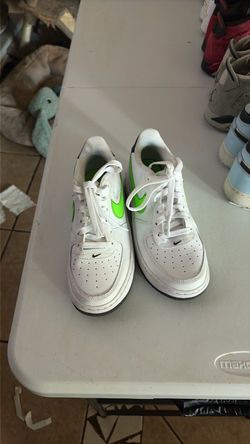 Nike Air Force 1 GS White Green Strike