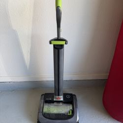 Cordless Bissell Airram Vacuum