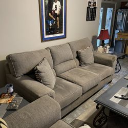 Sofa loveseat 