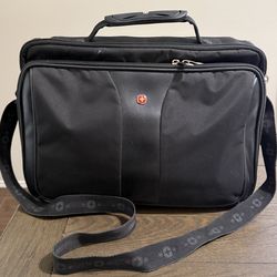 Wenger Patriot Laptop Shoulder Bag