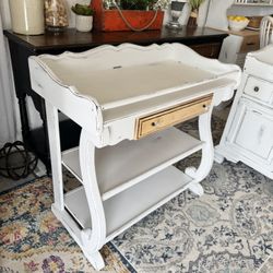 Buffet - Bar - Changing Table