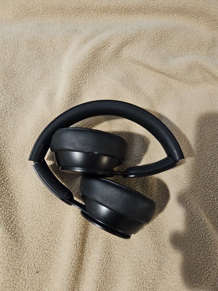 Beats Over Ear Headphones 