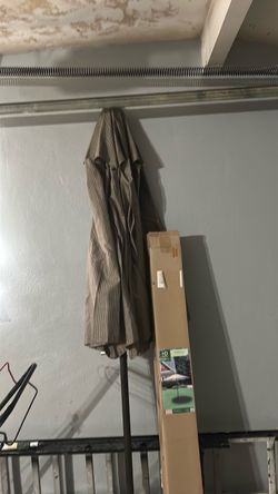 Outdoor Patio Umbrella with Box. New  today sale
