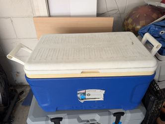 52 qt Igloo ice chest