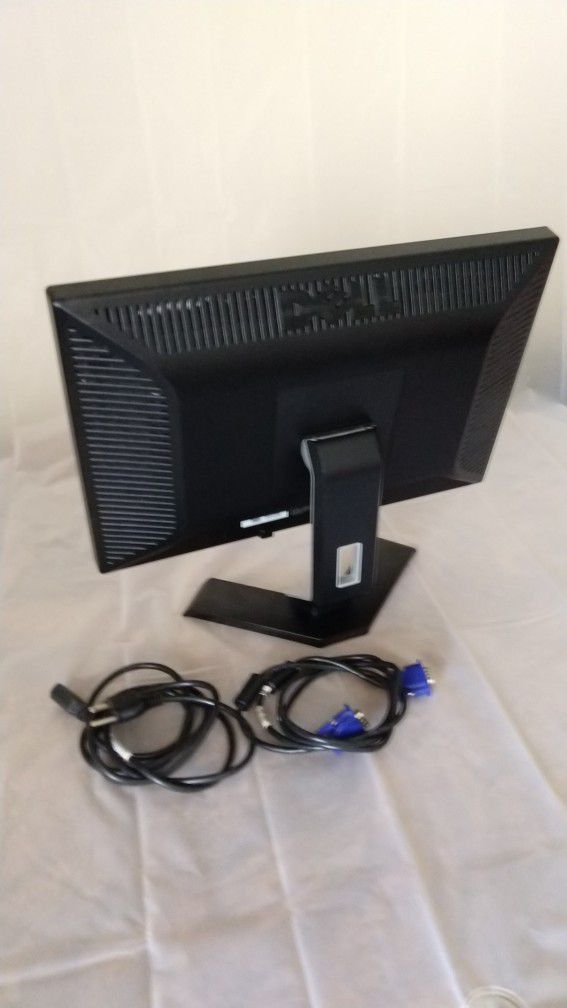 Dell 20" LCD Widescreen Flat Panel Monitor Display . DVI Input. VGA Input. DVI and VGA Cables Included. Online $99
