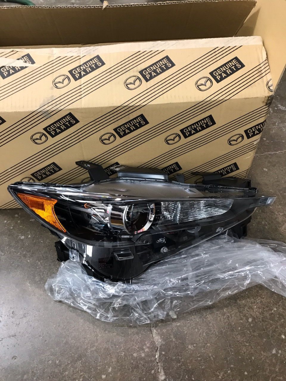 2017-2018 Mazda CX-5 headlight OEM Right side